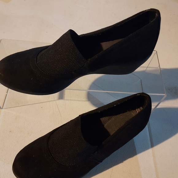 Womans Black suede Wedge size 7.5wide - Picture 6 of 6